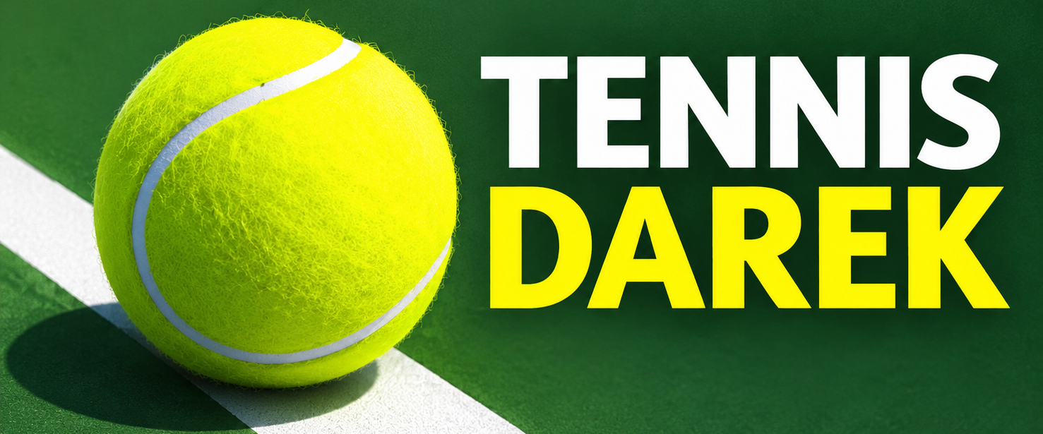 Tennisball auf grünem Court